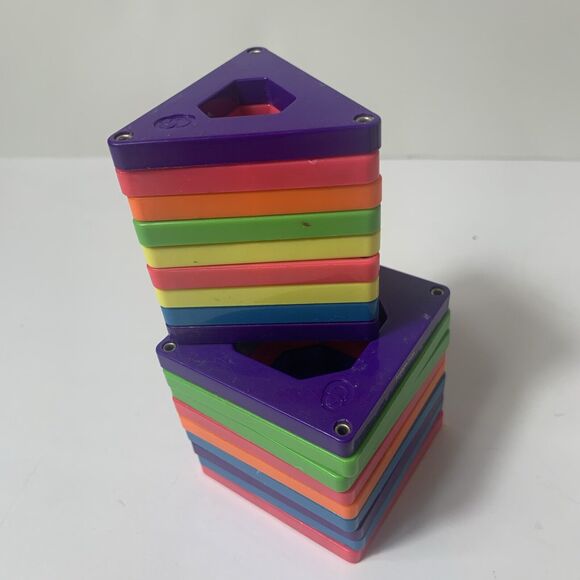 Discovery Kids 18 Pieces Magnetic Building‎ Tiles Construction Set In 6 Colors - Picture 1 of 3